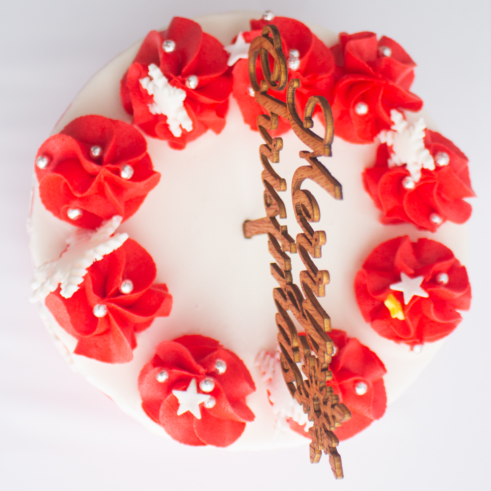 Snowy Red Xmas Cake 1kg